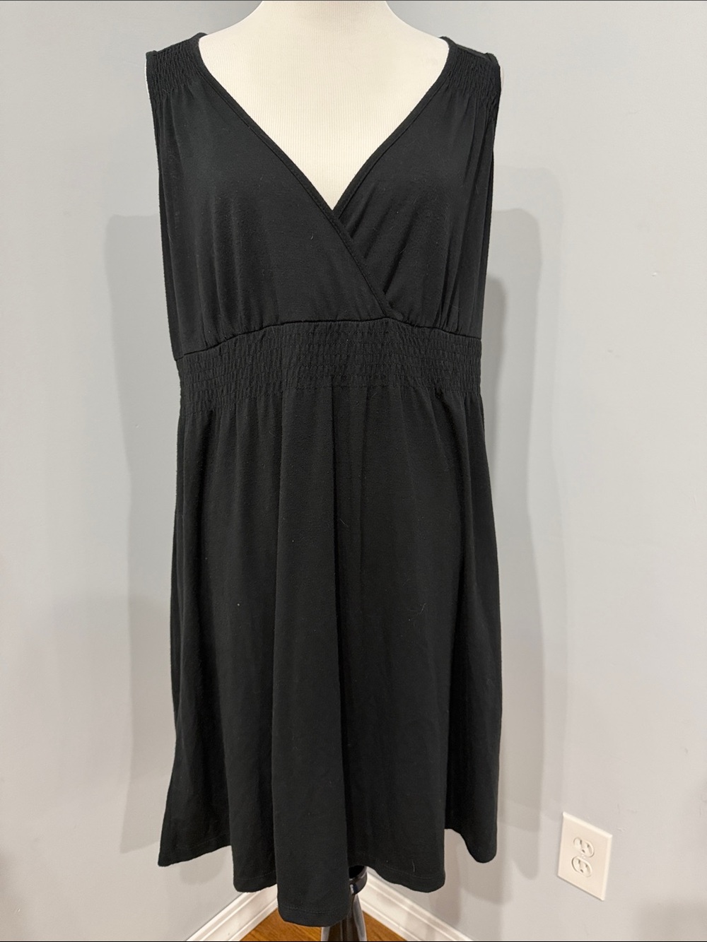 Faded Glory Black V-Neck Sleeveless Mini Dress